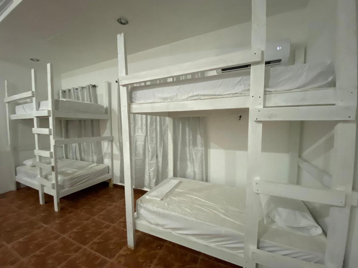 Beach Dorms San Juan Extérieur photo